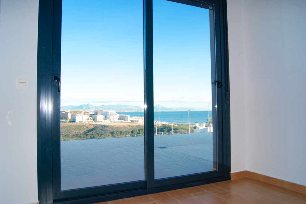 Апартаменты с прекрасным видом на море в Gran Alacant