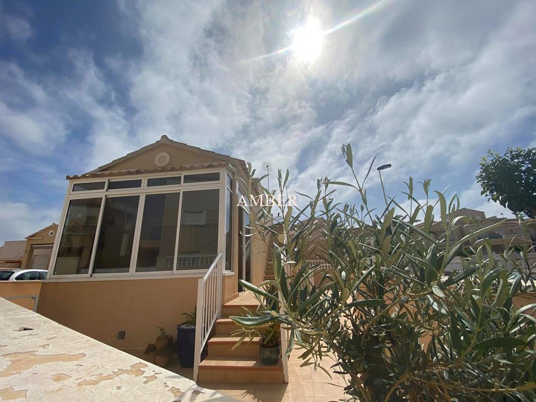 Cozy holiday house for rent in Baños de Europa, Torrevieja, Alicante
