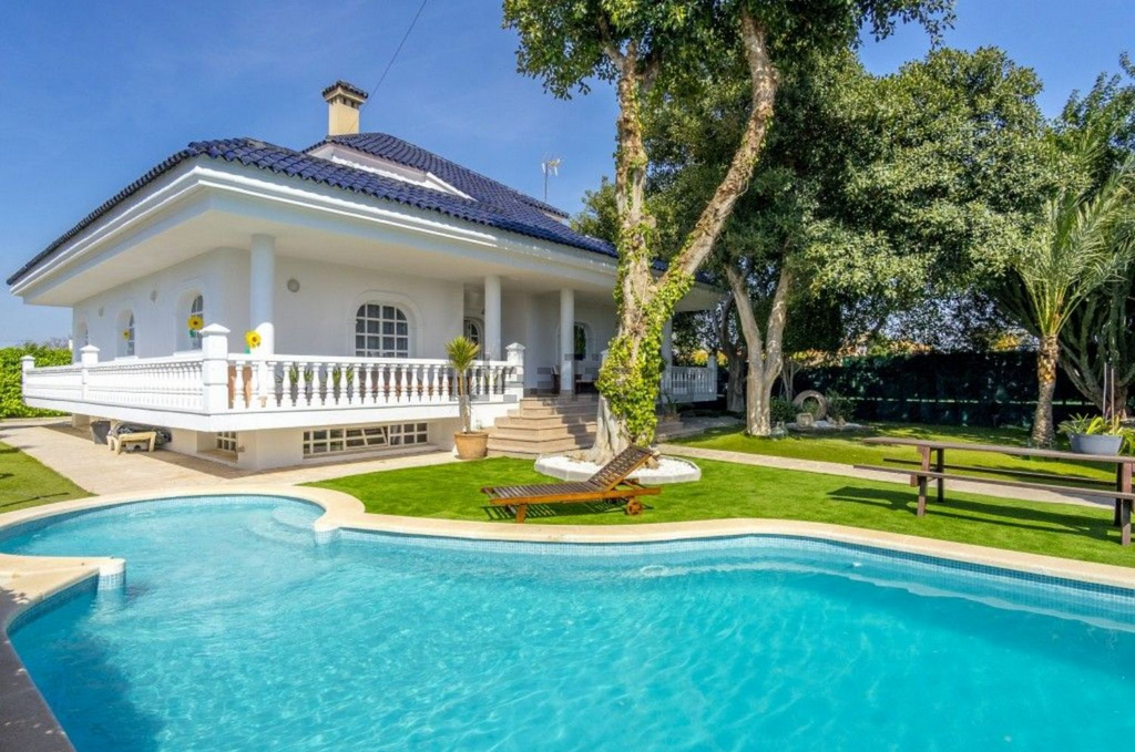 Beautiful independent villa, Torreta Florida